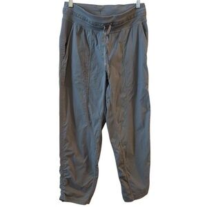 Lululemon Women's Bluish Gray Cropped Dance Studio Pants‎ Size 6 Activewear